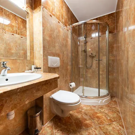 Anker アパート コウォブジェク