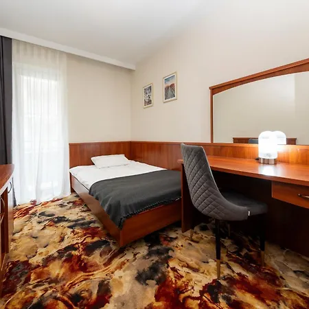 Anker アパート コウォブジェク